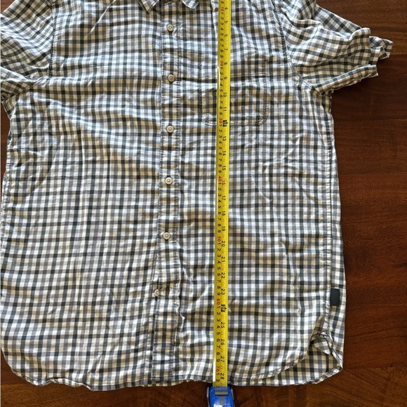 The North Face Men's Plaid Short Sleeve Shirt - Black and White - Picture 3 of 3